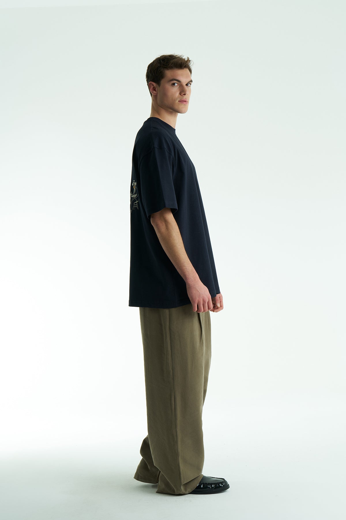Oversized Artist Sketch Graphic T-Shirt