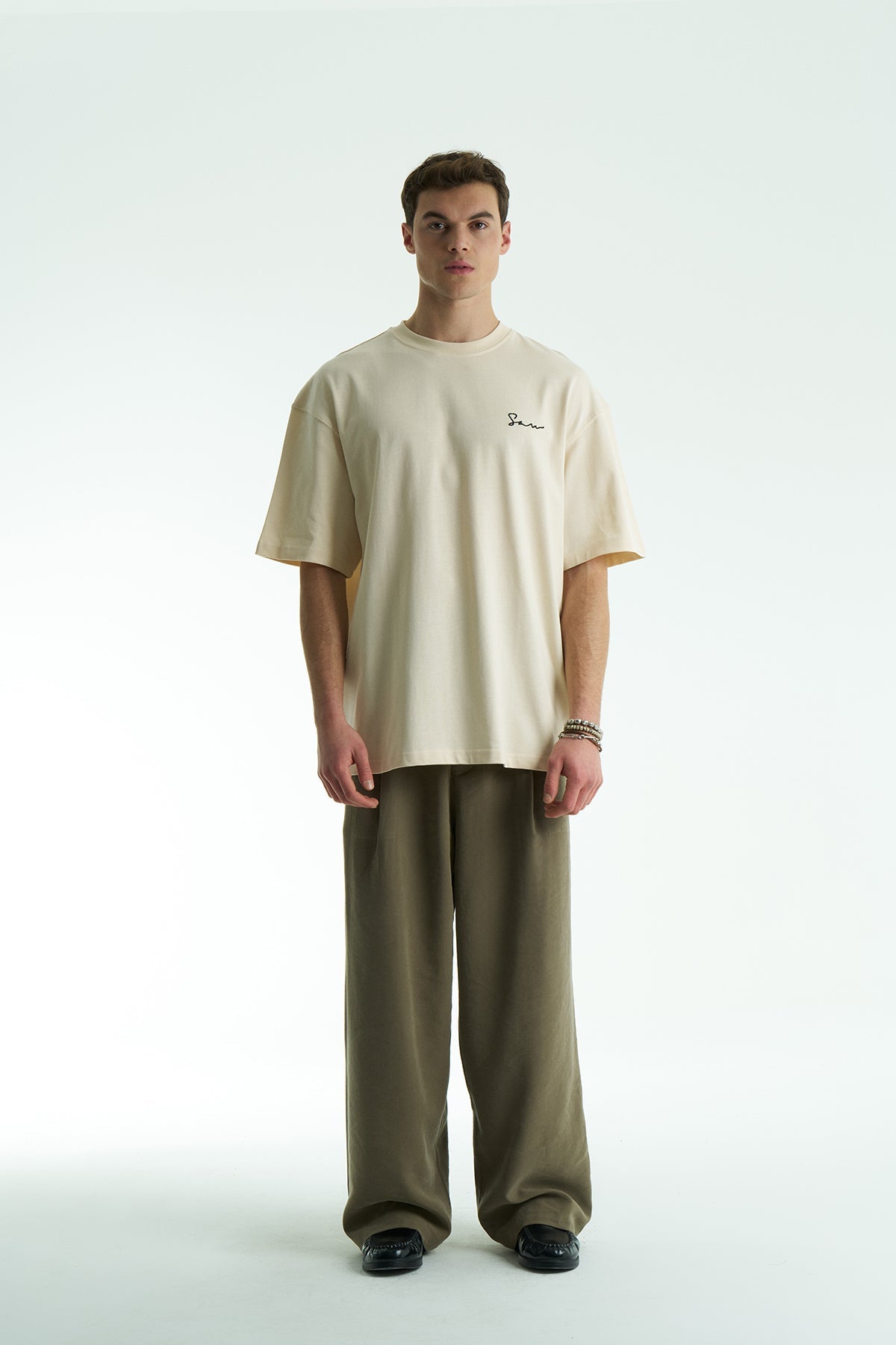 Oversized Artist Sketch Graphic T-Shirt