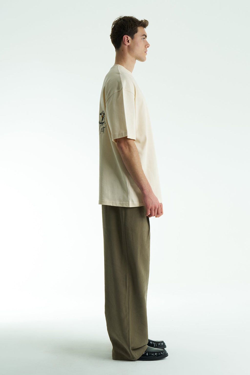 Oversized Artist Sketch Graphic T-Shirt