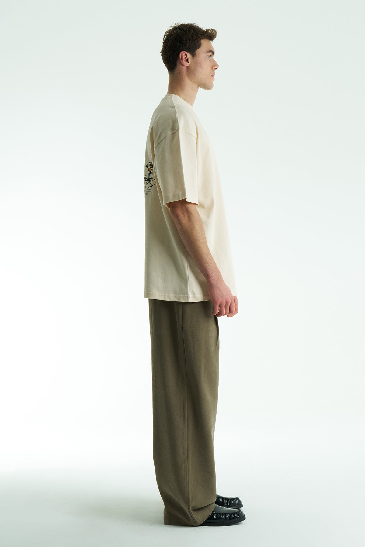Oversized Artist Sketch Graphic T-Shirt